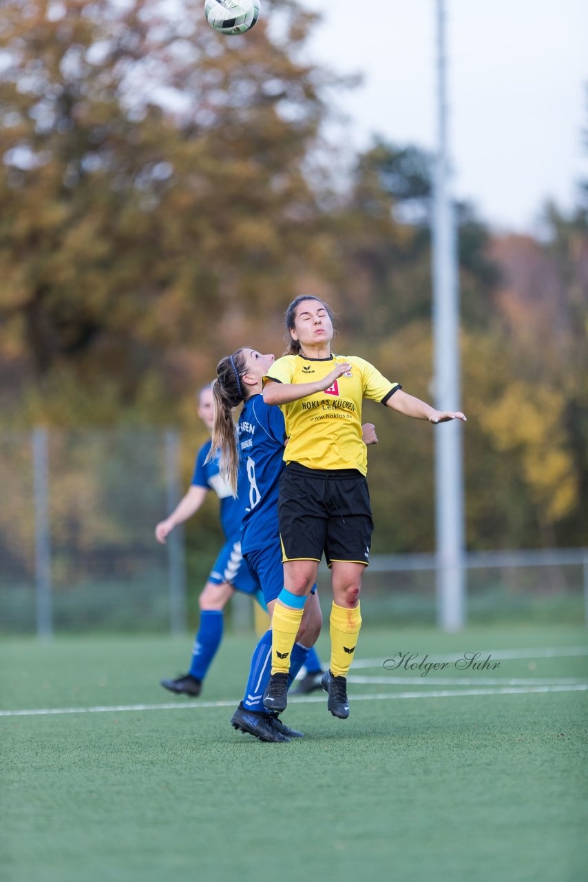 Bild 190 - F SSC Hagen Ahrensburg - SV Frisia 03 Risum-Lindholm : Ergebnis: 2:0